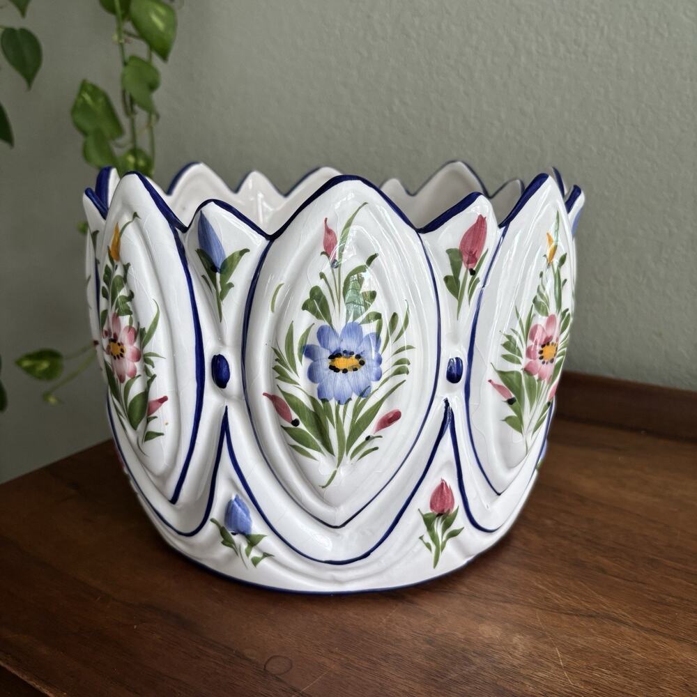 Vintage Portuguese Majolica Hand Painted Planter/Cachepot/Jardiniere 7x9